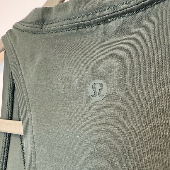 Lululemon Love Tank- Size 6 - Picture 4 of 4
